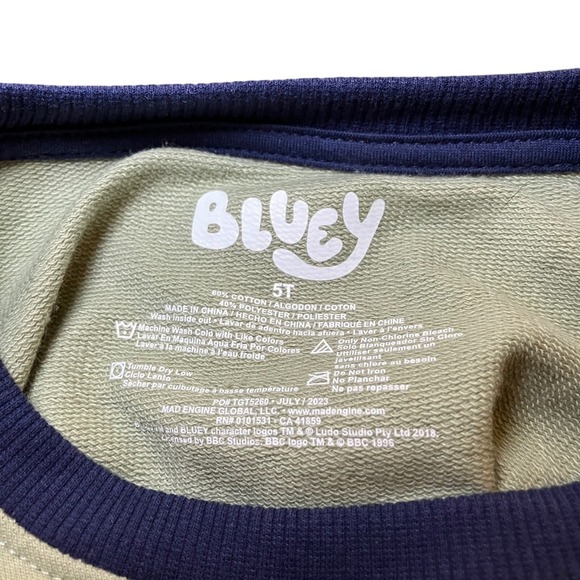 Bluey Toddler Boy's Green & Navy Long Sleeve Graphic Sweatshirt 5T Cartoon Dog - Picture 5 of 5
